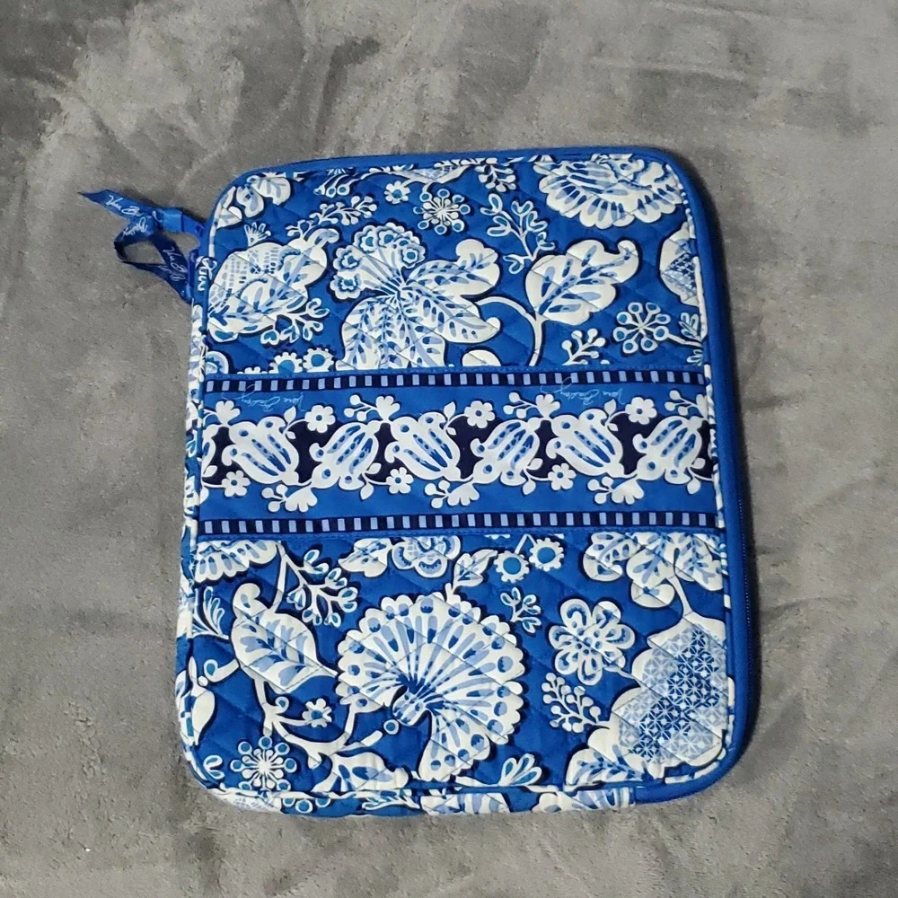 Vera Bradley Blue Lagoon Laptop/Tablet Sleeve Bag